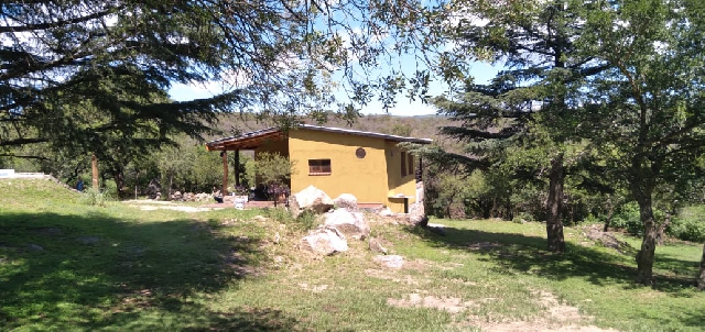 Calle Las Jarillas,de Barrio Solarium Suizo, de la Localidad de Agua de Oro . 